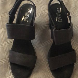 Black heels by Aerosoles